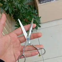 قیچی آرایشگاه مردانه