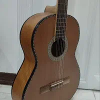 گیتار  دالاهو  بسیار تمییز