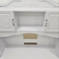 میز تحریر|میز تحریر و کامپیوتر|شیراز, فرهنگ شهر|دیوار