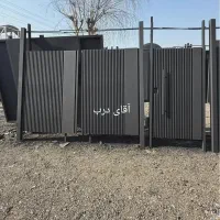 درب تاجدار باغی ویلایی مدرن باغ کیتکتی حیاط اهنی
