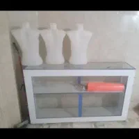 ویترین چوبی شیشه خوربا۳عددنیم تنه زنونه