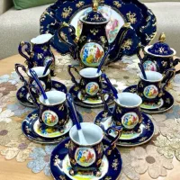 صبحانه خوری  و بستنی خوری قهوه خوری سه خواهر