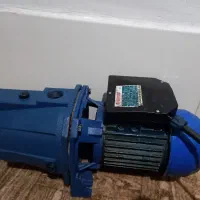 پمپ آب یک اسب ساختمان منزل