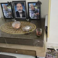 فروش مبل ۴ نفره درحدنووبسیارتمیز با دومیزکناری|مبلمان خانگی و میز عسلی|تهران, امیر بهادر|دیوار