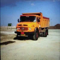 ماسه و سنگ معدنی و اجر