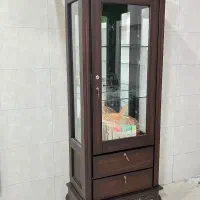 گنجه یا ویترین فروشی