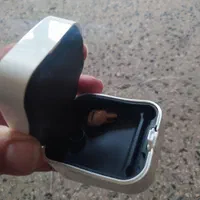 بک عدد سمعک مخفی گوش