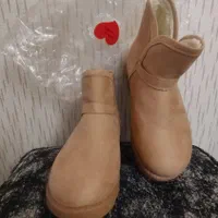 بوت دخترانه سایز ۳۵.قیمت ۶۰۰