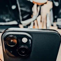 آیفون ۱۵ نرمال در حد نو