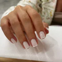 تخفیف خدمات ناخن و آموزش ( ترمیم ژل ۴۹۰ )
