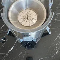 آبمیوه گیری براون J700 فقط ۳ بار ازش استفاده شده|آبمیوه‌گیر و آب‌مرکبات‌گیر|بیضا, |دیوار