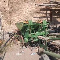 سیب زمینی کن و سیب زمینی کار ،.