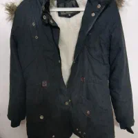 تعدادی لباس در حد نو و تمیز|لباس|فولادشهر, مسکن مهر فولادشهر|دیوار