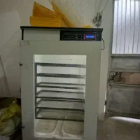 دستگاه جوجه کشی