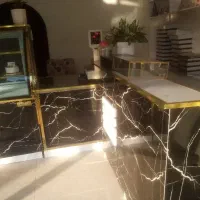 سه عدد ویترین موتور دار و زیر ترازو