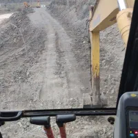 راننده بیل مکانیکی هستم