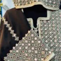 اینه دوزی دست دوز روی لباس