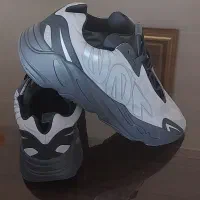 آدیداس یزی بوست اورجینال آکبند adidas yeezy 700