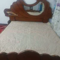 تخت.  دو.  نفره.  سالم