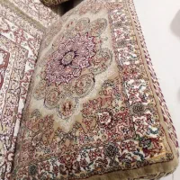دو عدد فرش همراه با شش پشتی جنس قالیچه