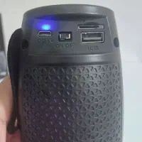 اسپیکر کوچک میکروفون دار|پخش‌کننده همراه|دوگنبدان, |دیوار