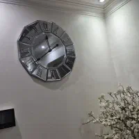 جداگانه باهم ساعت دیواری و پرده وتابلو و گلدان