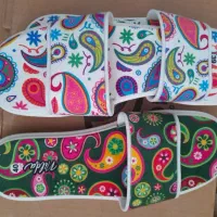 کفش|کیف، کفش، کمربند|شیراز, محراب|دیوار