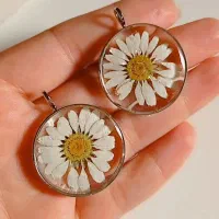 گردنبند رزین طرح گل روز مادر