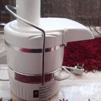 دو عدد آب میوه گیر
