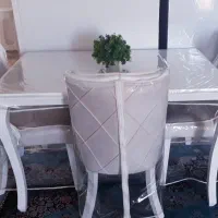 میز غذاخوری