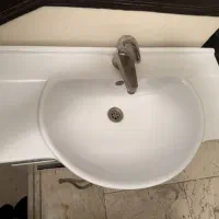 روشویی سرویس بهداشتی