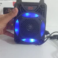 اسپیکر کوچک میکروفون دار|پخش‌کننده همراه|دوگنبدان, |دیوار