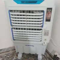 ب دلیل جا نداشتن و نیاز ب پول