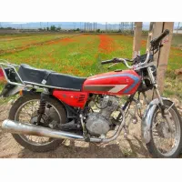 موتور پرواز ۱۲۵ رنگ قرمز