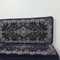 پشتی دوعدد سالم و تمیز