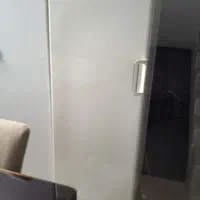 یک عدد فریزر بفروش می‌رسد.