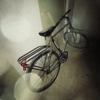 چرخ قرمز مارک گلف تمییز ونو وچرخ مشکی دماوند|دوچرخه، اسکیت، اسکوتر|گلبهار, شهر جدید گلبهار|دیوار