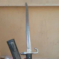 شمشیر کهنه قدمت دار|کلکسیون اشیاء عتیقه|اصفهان, شاهد|دیوار