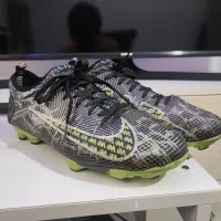 کتونی فوتبال