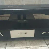 میز تلوزیون شیشه ای