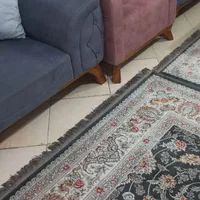 چهارعدد فرش ویک دست مبلمان هفت نفره