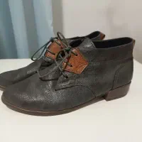 نیم بوت چرمی زنانه در حد نو|کیف، کفش، کمربند|مهاباد (آذربایجان غربی), |دیوار