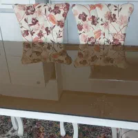 میز ۶ نفره با ۴ عدد صندلی