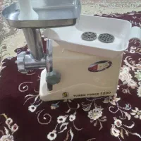 یک عدد چرخ گوشت