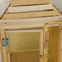 تعدادی قفس پرنده و استند|لوازم جانبی حیوانات|داراب, |دیوار