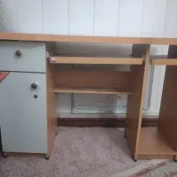 فروش میز کامپیوتر.همراه صندلیش