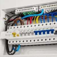 برقکشی و برقکاری مسکونی و تجاری