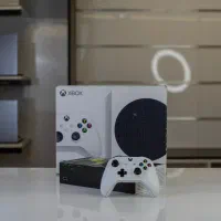 کنسول Xbox Series S با دسته اصلی