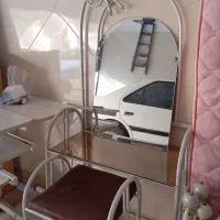 میز آرایش.|تخت و سرویس خواب|گلستان (تهران), |دیوار