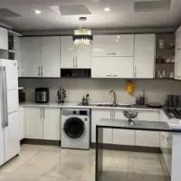 ۷۲ متر / رو به نما / خوش نقشه / فرزان